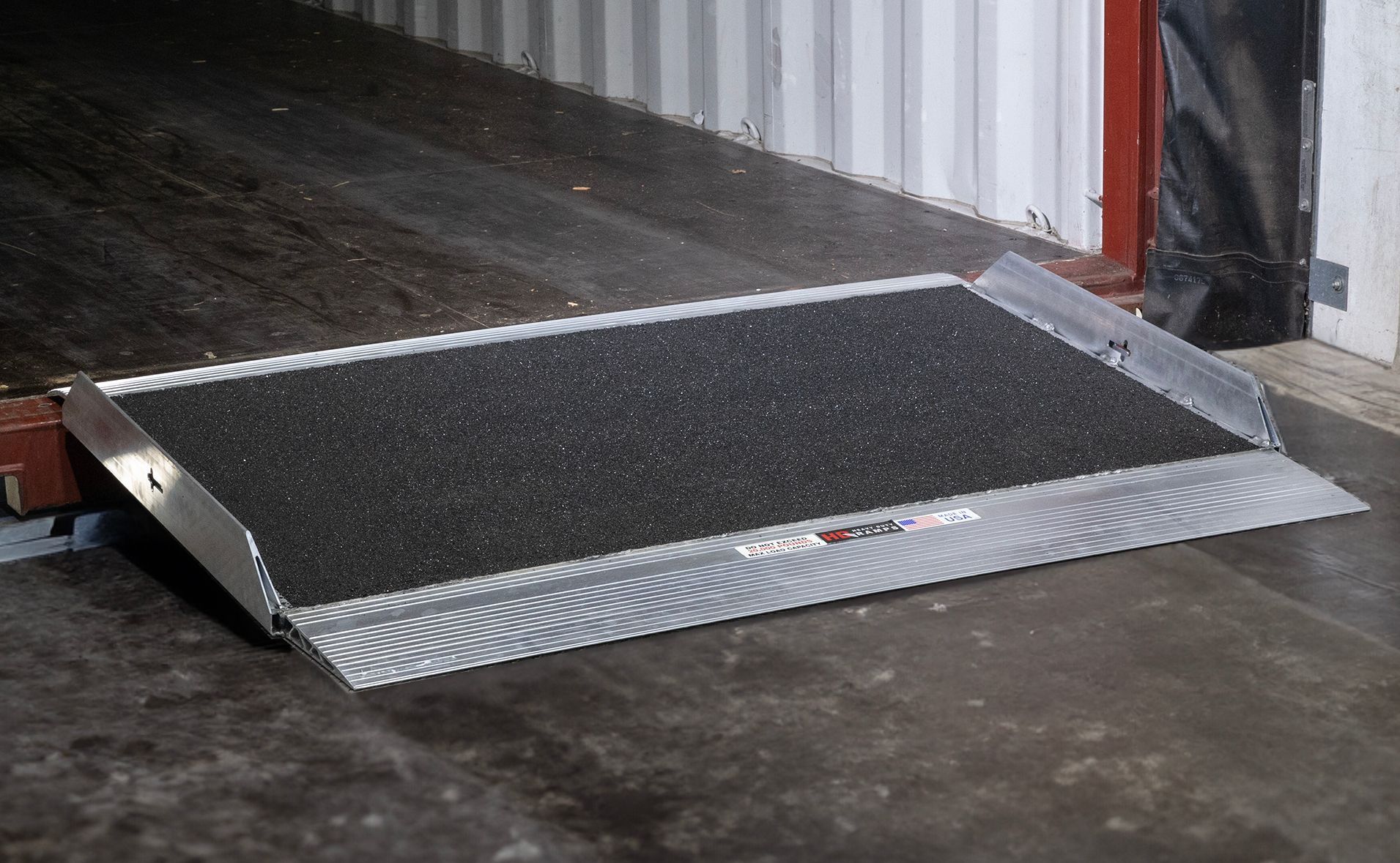 Bridges the Gap Between Dock and Truck