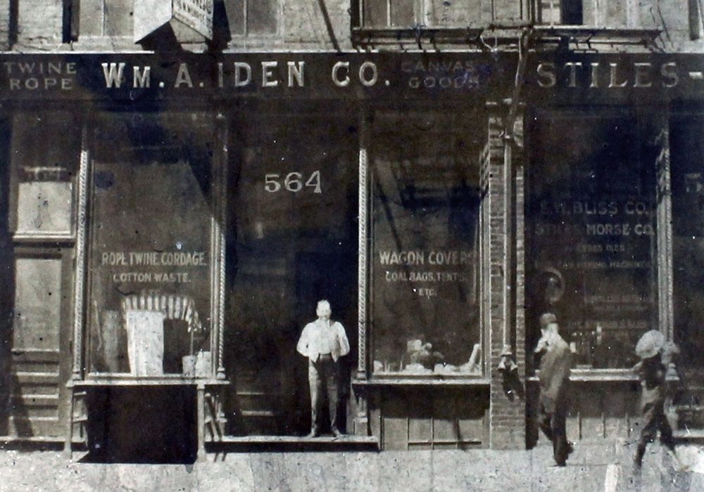 The original storefront at 564 West Washington Street, Chicago.