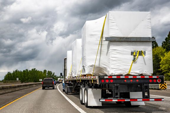 Card image cap for Maximum Legal Freight Height, Length, Weights: Flatbed vs. Step Deck Trailers