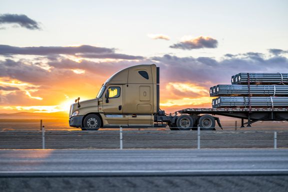 Card image cap for Loading Equipment for Flatbed Trucking: What You Need