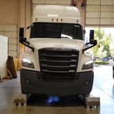 15-15-137-RISER 11-12 L x 15 W HD Ramps Heavy-Duty Aluminum Low-Profile Semi-Truck Service Ramps - 15000 lb per Axle 1