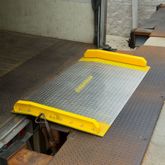 ADB-6048-15000 Guardian 48 x 60 Aluminum Dock Board for 5 Height Differential - 15000 lb Capacity 3