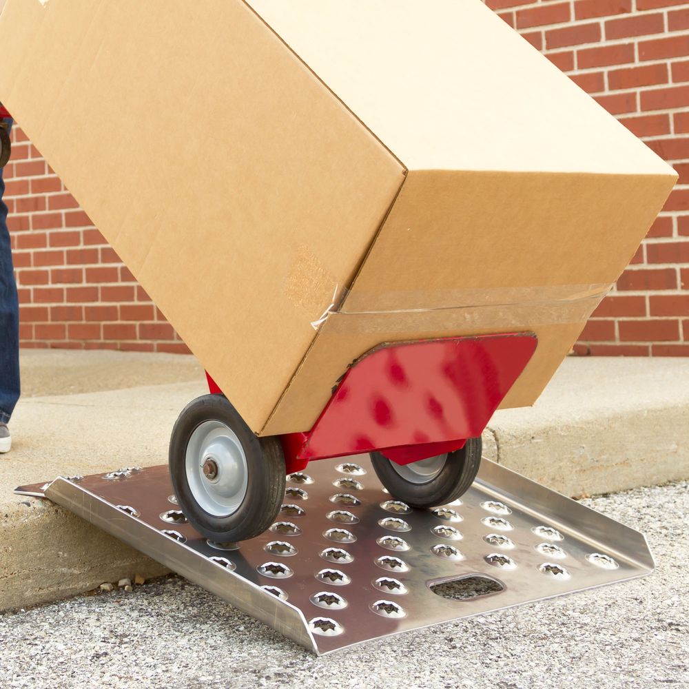 Guardian Aluminum Curb Ramp with Heavy-Duty Traction | Cargo Equipment ...